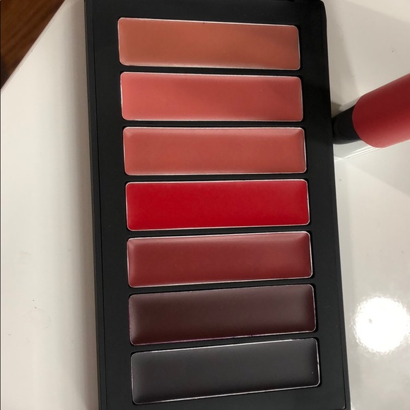 LIP BUNDLE - Picture 3 of 6